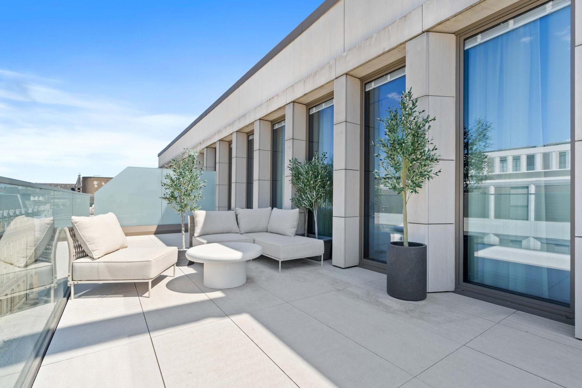 Voya Residence Zenit Royal - Luxury Apart Hotel Rooftop Views & Concierge ルクセンブルク エクステリア 写真