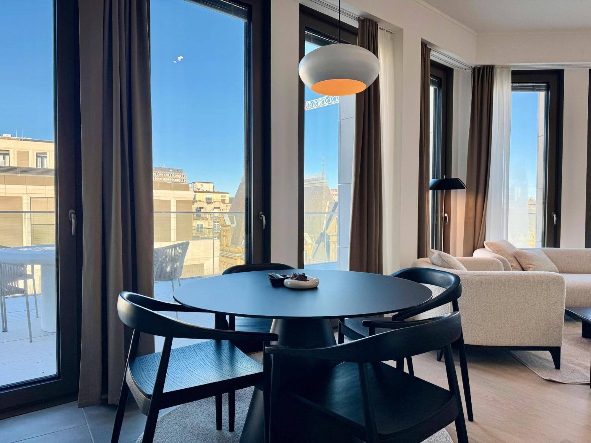 Voya Residence Zenit Royal - Luxury Apart Hotel Rooftop Views & Concierge ルクセンブルク エクステリア 写真